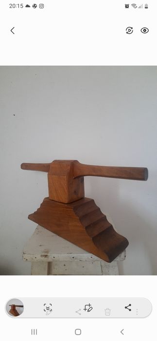 Prensa moedor em madeira