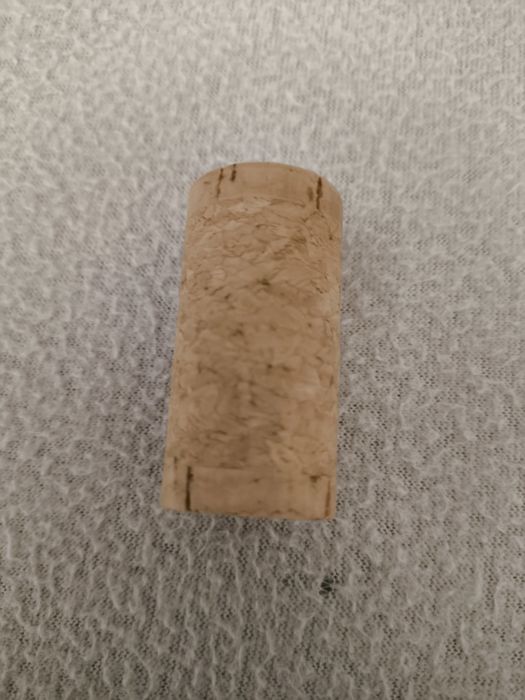 Rolha para engarrafamento 1+1 ou 2+0. Gama média alta