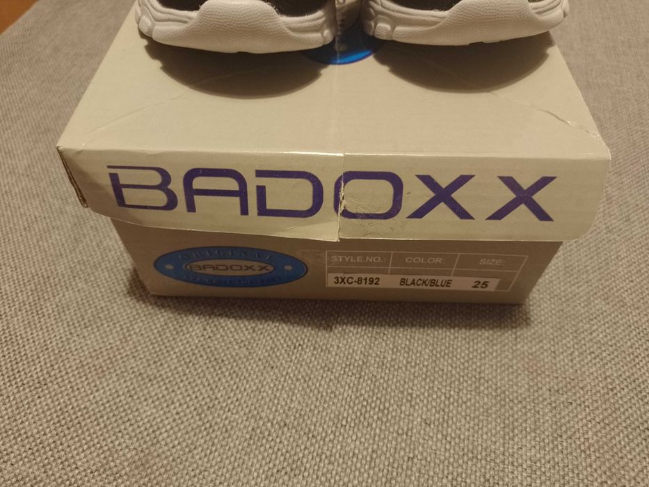 Nowe buty chłopięce