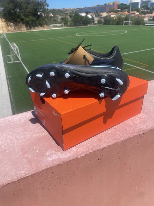 Nike Phantom 6 Low Academy FG/MG – Novas