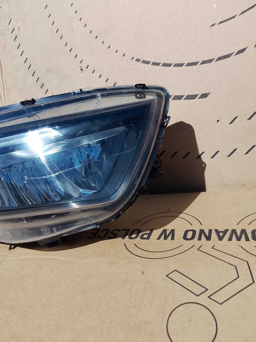 IVECO DAILY 14- lampa  LED prawy przód