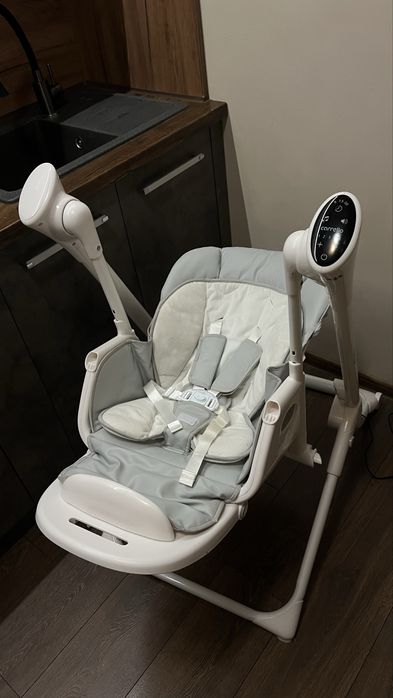 Carrello Triumph Стільчик для годування , гойдалка