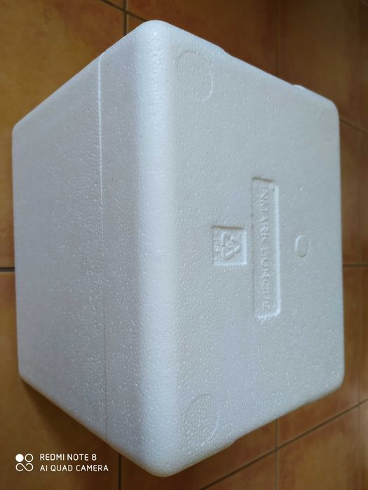 Термобокс, термоконтейнер.