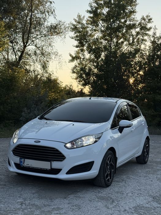 Ford Fiesta 2013 VIN WF0DXXGAKDDJ23607 фото оголошення 2 з 20