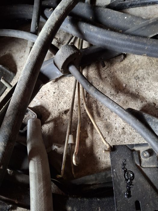 Дрібниці 124 мерседес ущільнювач