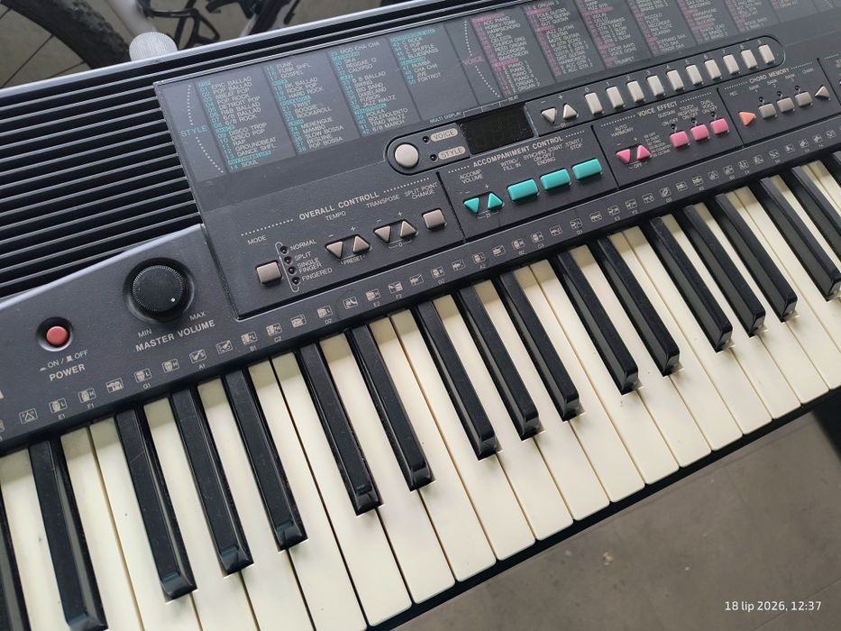 Yamaha PSR-215, organy, keyboard