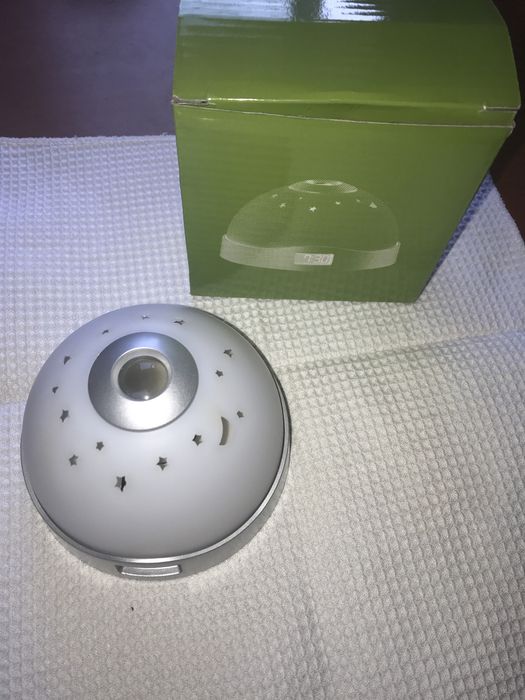 Будільник-проектор Зоряне небо з підсвідчуванням