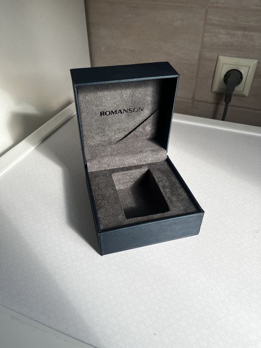 Продам коробку від годинника Romanson