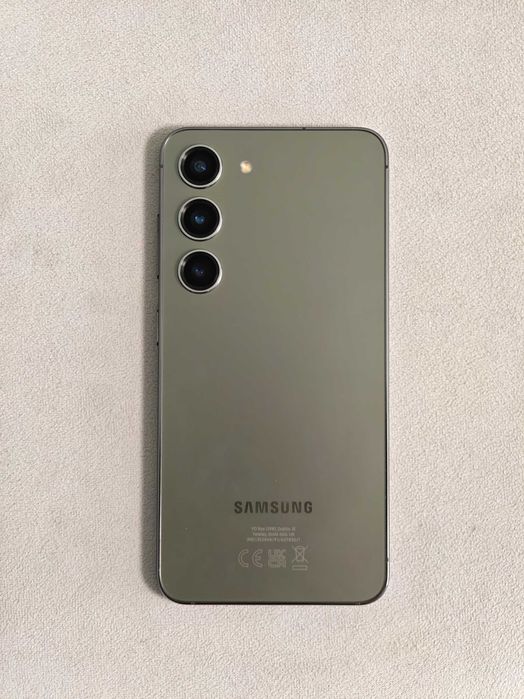 Телефон Samsung S23