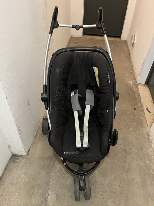 Carrinho de bebe Quinny com maxi cosi
