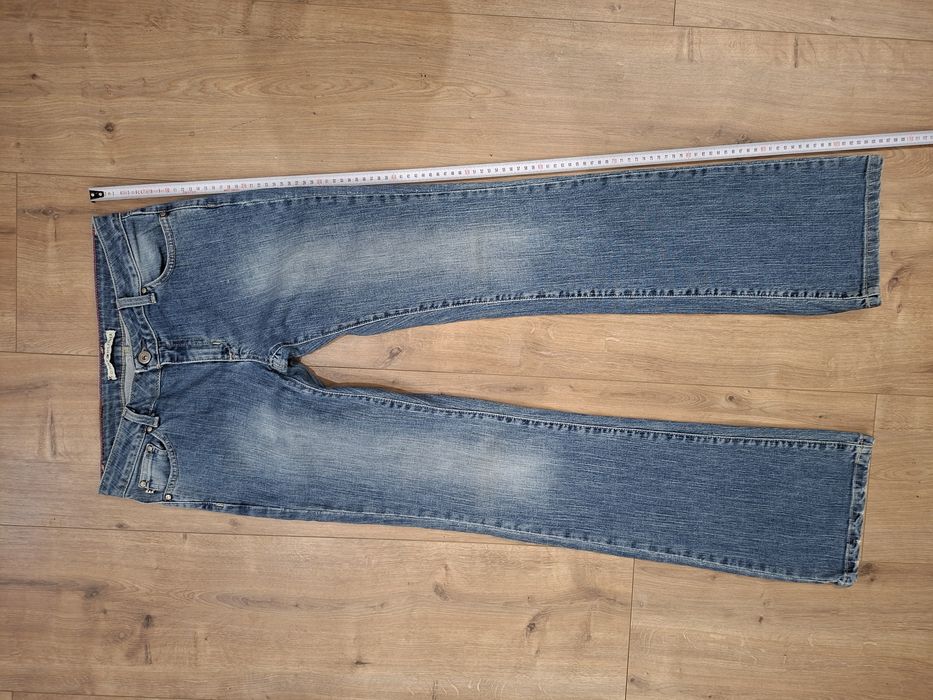 Kultowe jeansy Tommy Hilfiger Bootcut Flare