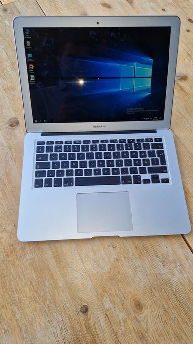 Ноутбук  MacBook  air 2013 , windows 10