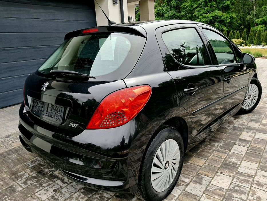 Peugeot 207 1.4  stary silnik Klima zarejestrowany