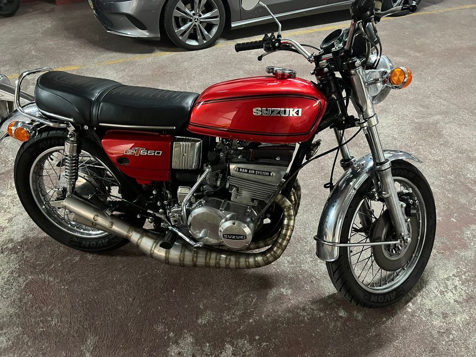 Suzuki gt 550 de 1974