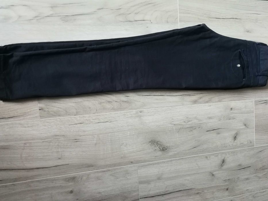 Spodnie granatowe rozmiar 152