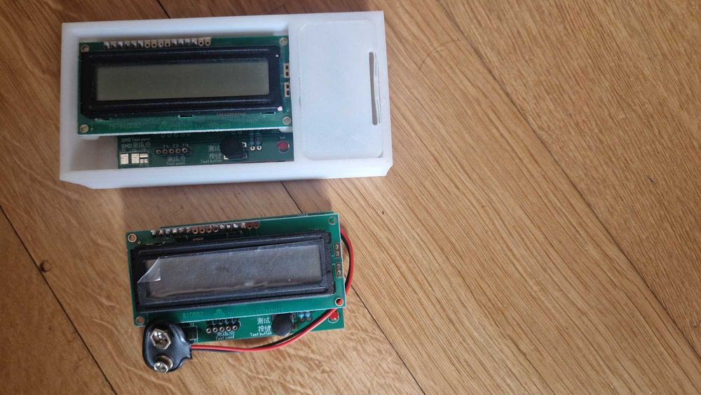 Miernik elementów elektronicznych
