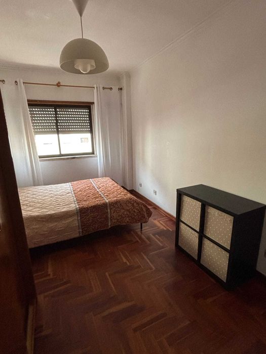 Aluguer de Quarto em Monte Abraão para solteiro/solteira