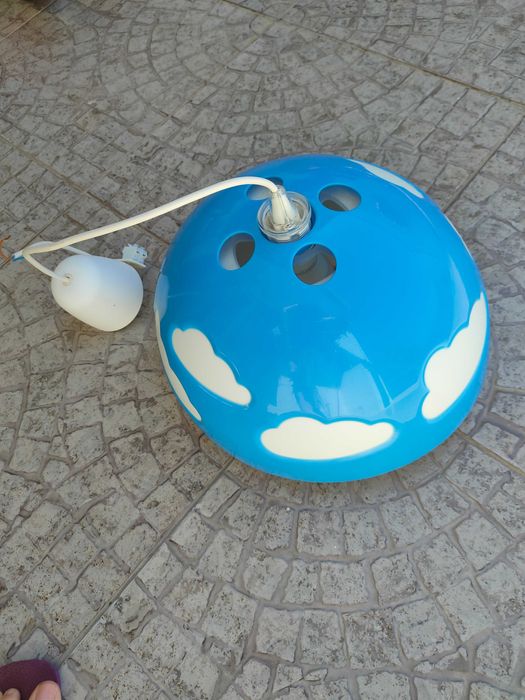 Candeeiro de teto para quarto de criança