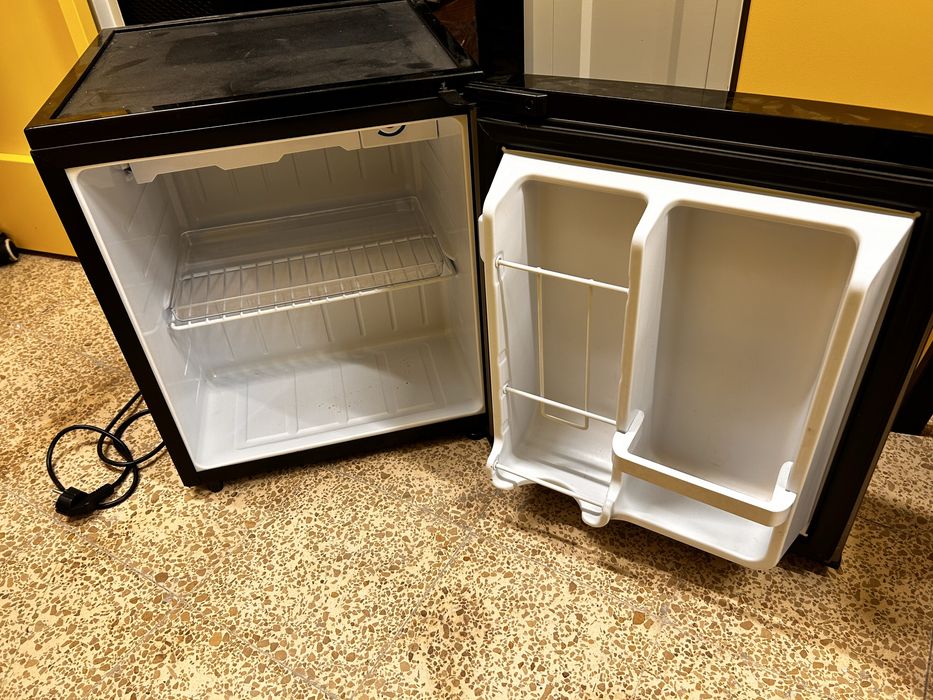 Frigobar pouco usado