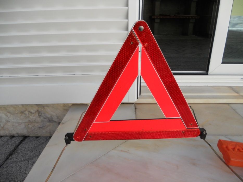 Triângulo de sinalização para veículos (homologado)