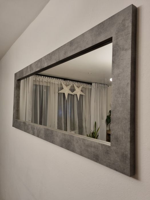 Duże lustro w ramię