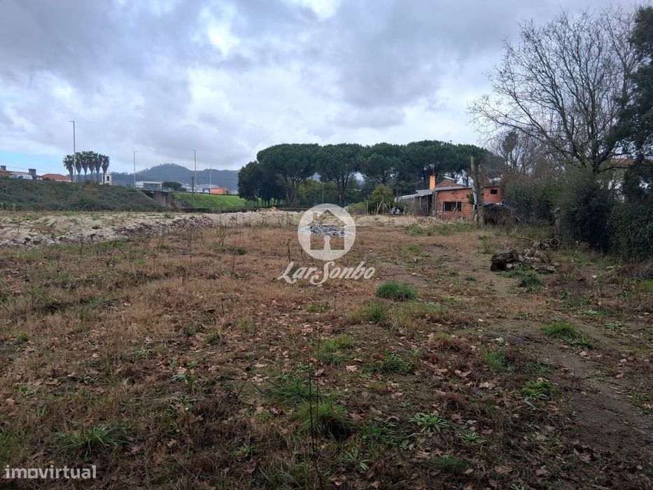 Terreno de 650m2 em Vila Frescainha, Barcelos