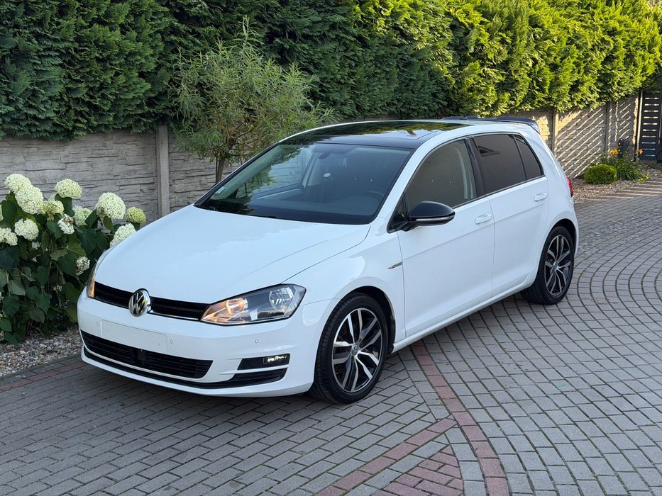 Volkswagen Golf * Mały przebieg * 150KM * Navi * PDC *