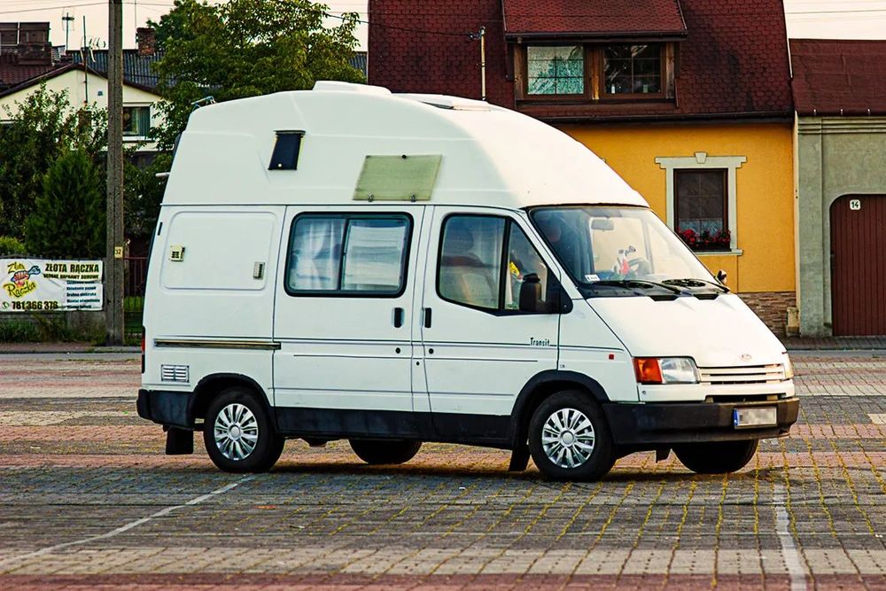 Ford Transit  kamper 2.5D 51 kW niski przebieg