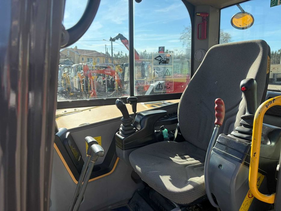 Giratória Volvo ECR 88 D Raio Curto