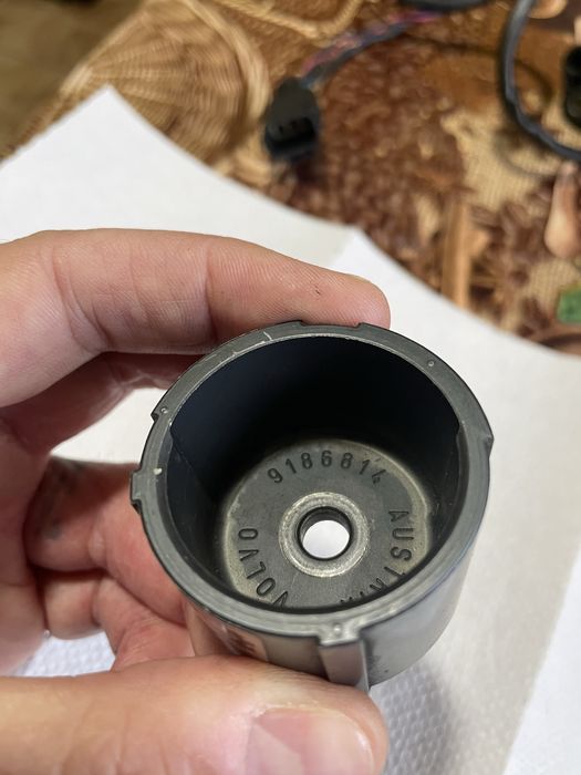 Запчасти на Вольво 2.4 бензин