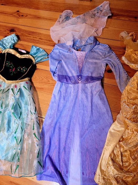 stroje sukienki karnawałowe elsa, anna,  bella