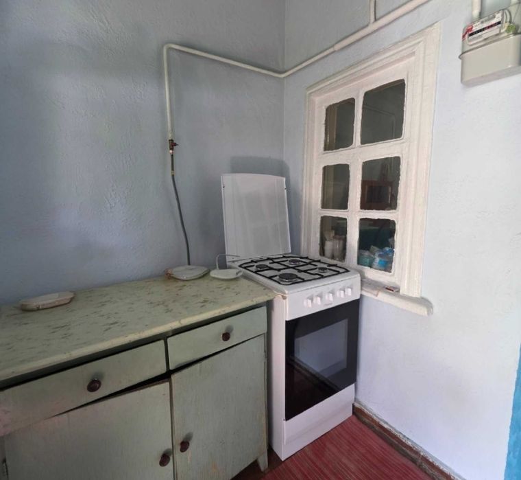 Продам частину будинку , район магазину Океан