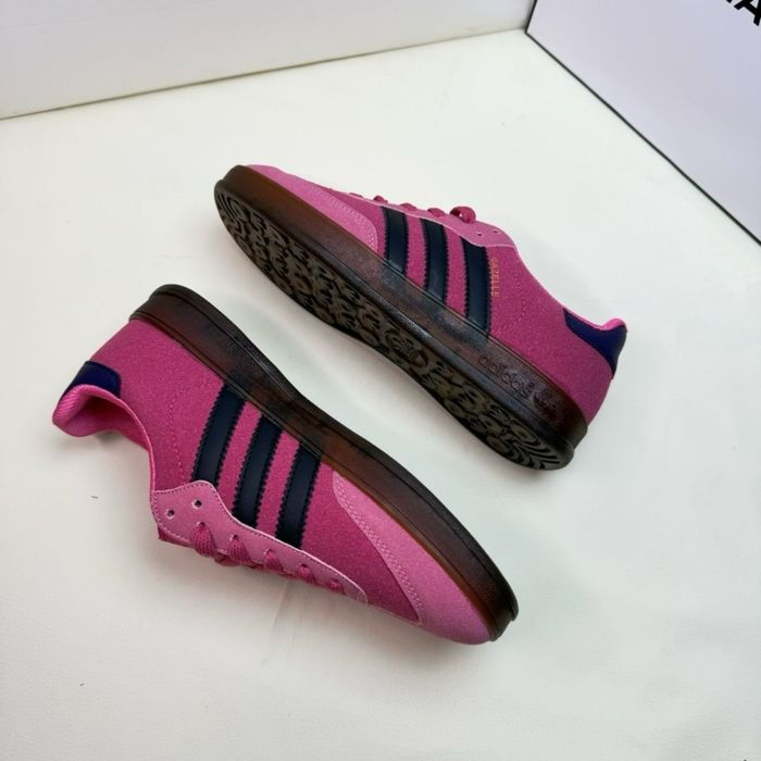 Кросівки adidas gazelle pink