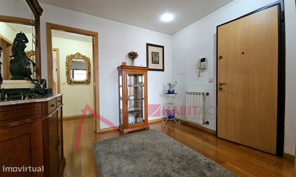 Apartamento T3 com 2 frentes e varandas em Ferreiros – Braga  O Seu Ap