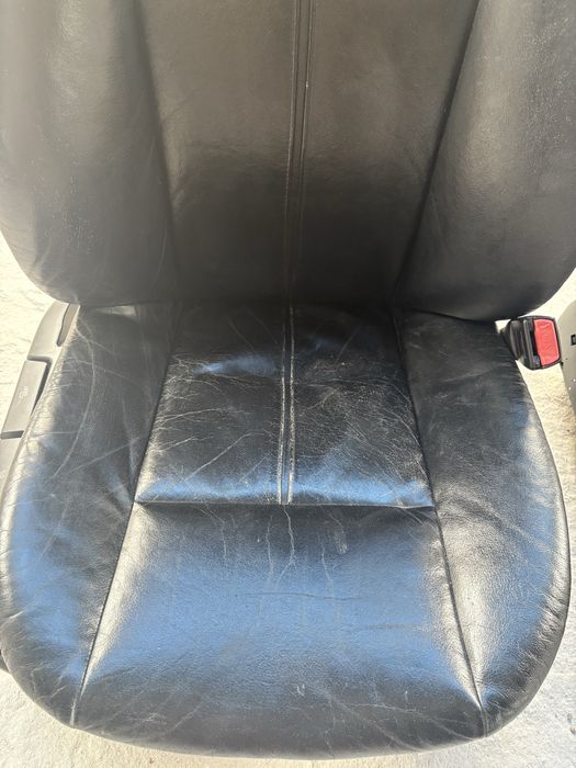 Komplet foteli skórzanych czarnych BMW E39 sedan