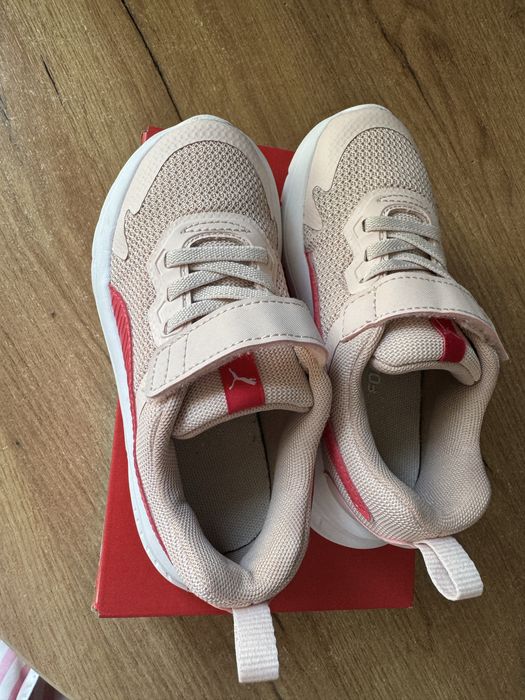 Кросівки PUMA для дівчинки