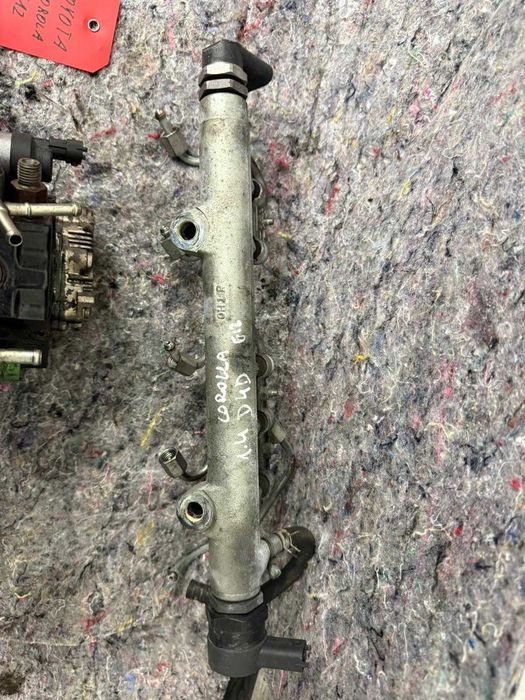 komplet  wtryskiwacze listwa pompa toyota corolla 1.4 d4d 0281--002507