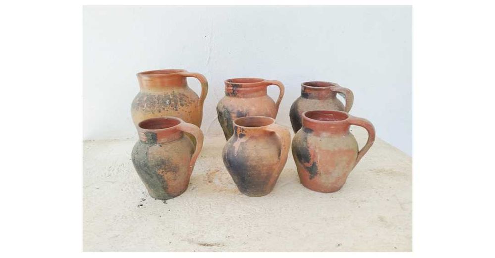 Potes de barro diversos
