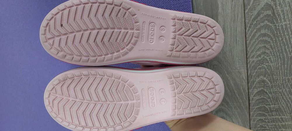Босоніжки crocs j3 22 cм