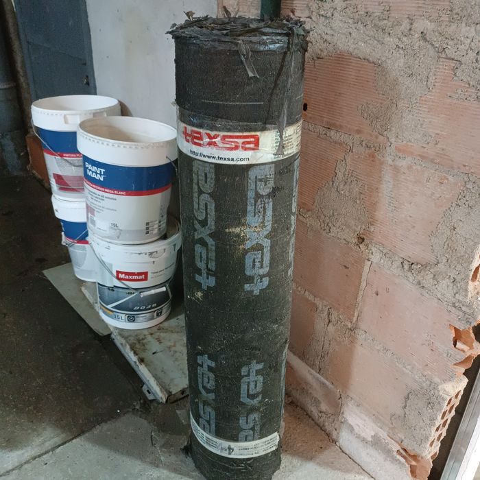 Rolo de tela preta dos dois lados