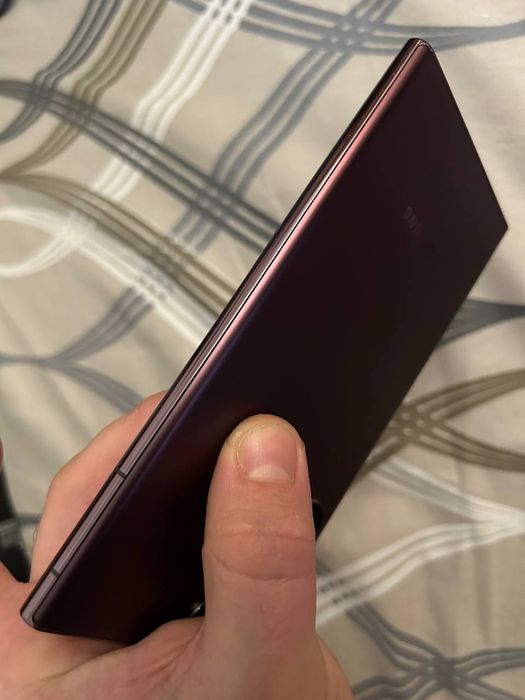 Обміняю Самсунг S22 ультра на айфон ОПИС