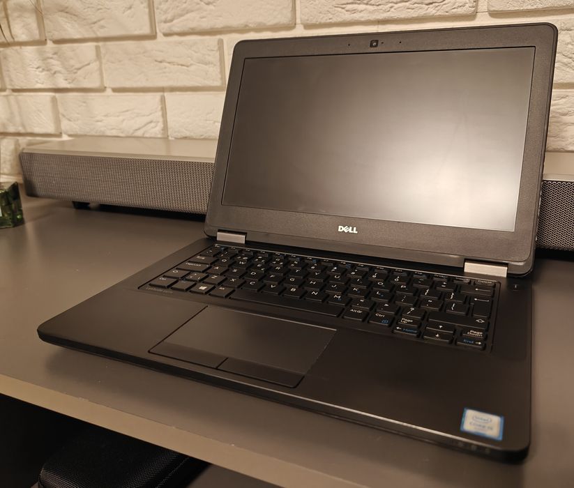 Dell Latitude E5270 – i5 / 8GB RAM / SSD 256GB / Windows 10