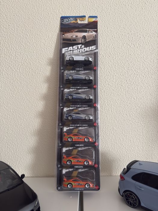 Varios carrinhos Hotwheels