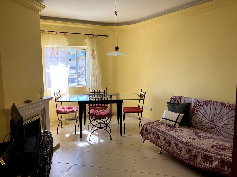 Apartamento T2 para arrendamento anual