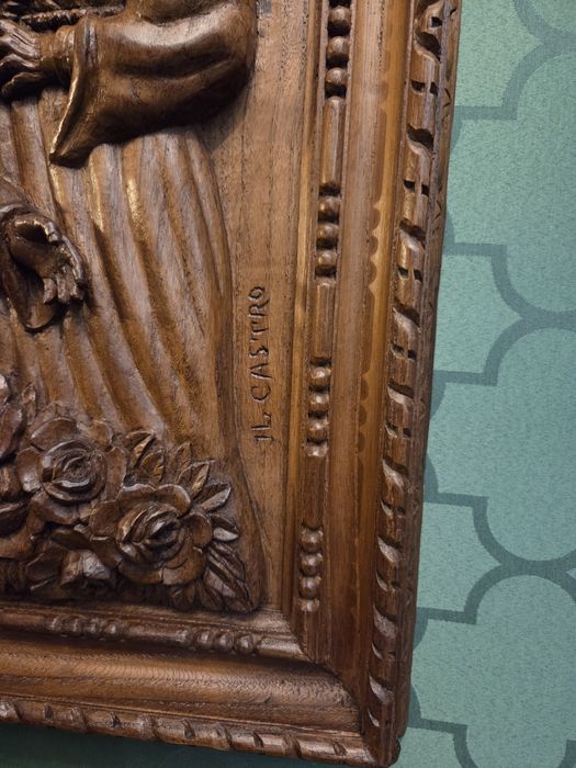 Sagrada família esculpida em madeira