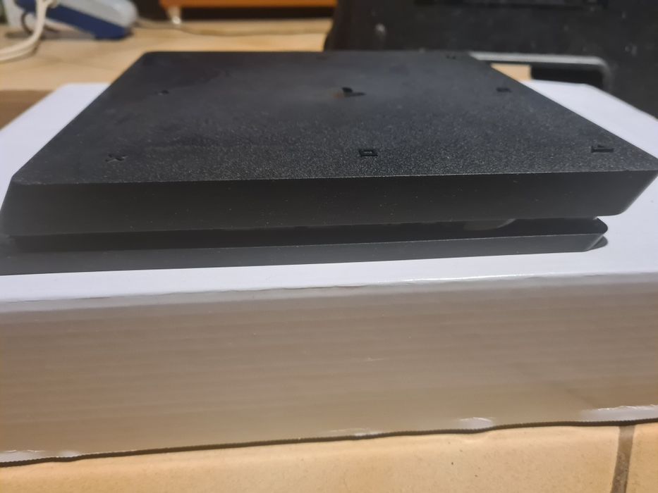 Konsola PS PlayStation 4 slim 1 TB dysk