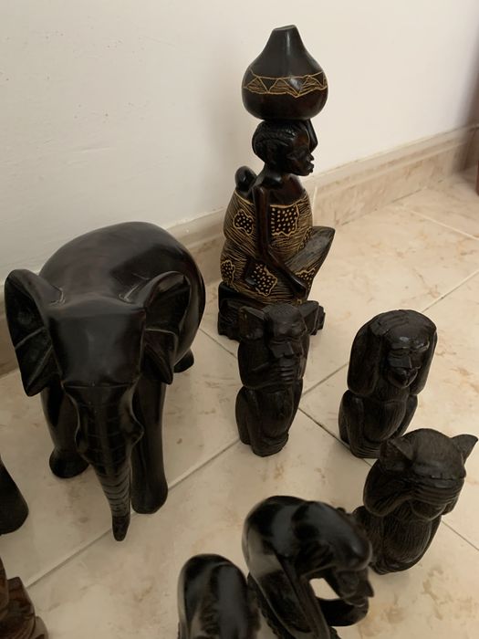 Estatuetas angolanas