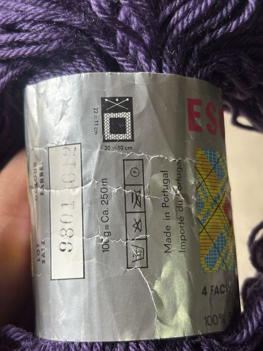 Meadas de lã 100 gramas pura lã virgem roxo/rosa choque