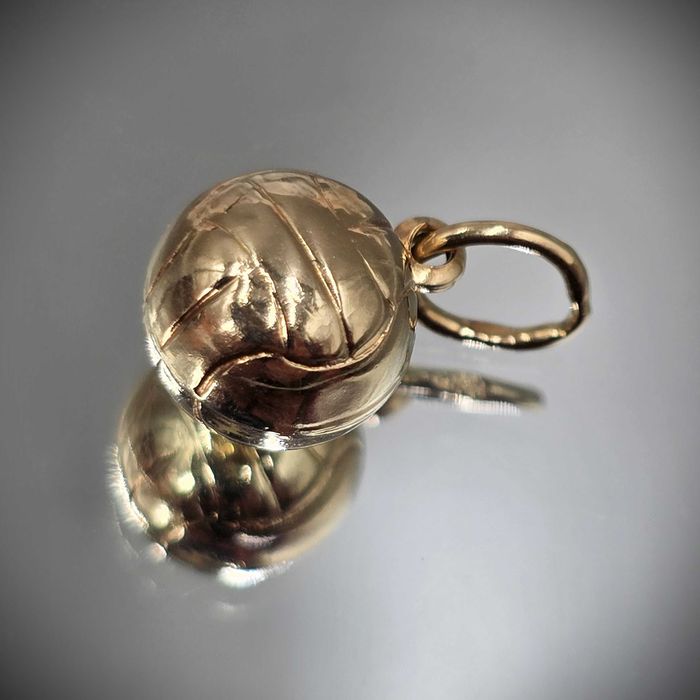 Złota Przywieszka PIŁKA Próba 585 14K Waga 1,07g Długość 1,5cm