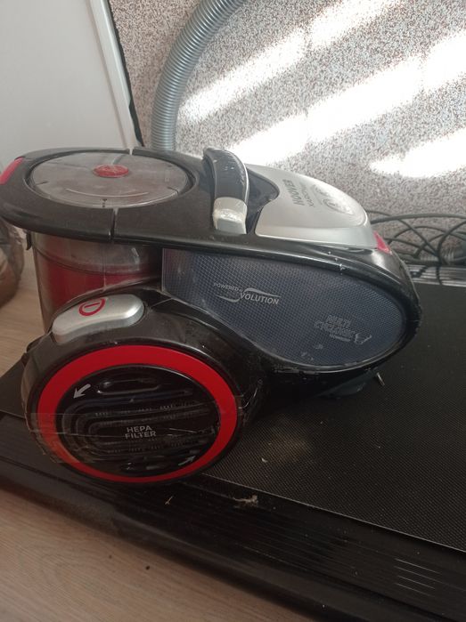 Продам пилосос BOSH та HOOVER